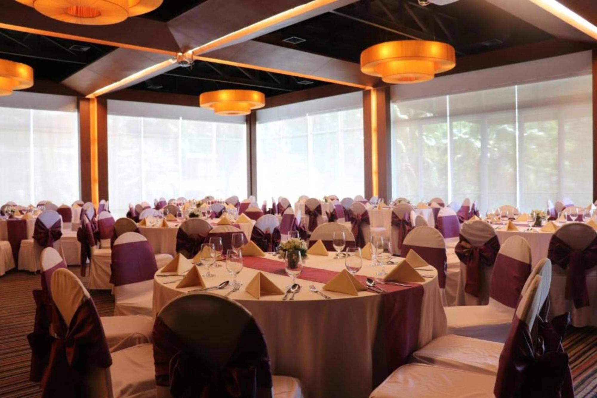 Club Wyndham Sea Pearl Phuket Hotel Patong Екстериор снимка